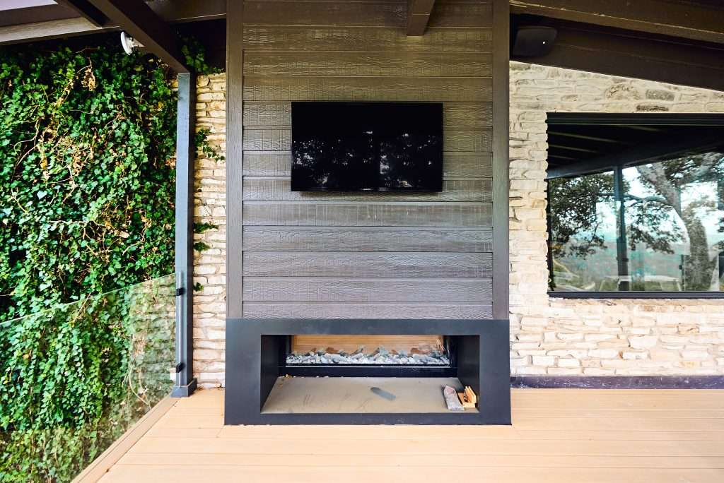 Custom Steel Fence Transforms the Barton Creek 1972 Remodel